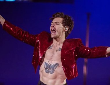 Ο Harry Styles ανακοίνωσε πάρτι για την ακρόαση του άλμπουμ του σε 40 πόλεις ανάμεσά τους και η Αθήνα!