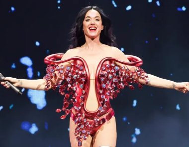Η Katy Perry συνειδητοποίησε πόσο «δυνατή» είναι κατά τη διάρκεια των γυρισμάτων της περιοδείας για τη νέα ταινία της