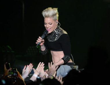 Η Pink χαρακτηρίζει την ανακοίνωση της ως παρουσιάστρια των Βραβείων Τόνι μεγάλη τιμή