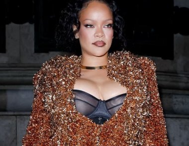 Η Rihanna εγκαινιάζει την Εβδομάδα Μόδας του Παρισιού με μια εντυπωσιακή εμφάνιση