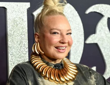 Η Sia μιλάει για τη «απίστευτα υψηλή» διατροφή του διαζυγίου της