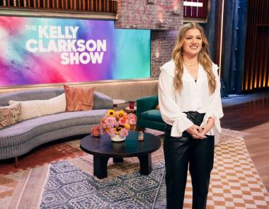 Η Kelly Clarkson αποκαλύπτει το πιο γρήγορο τραγούδι που έχει γράψει ποτέ