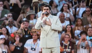 Ο Bad Bunny ολοκλήρωσε την παγκόσμια περιοδεία «Debí Tirar Más Fotos» που έσπασε κάθε ρεκόρ!
