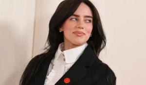 Billie Eilish: «Ποτέ δεν αισθάνθηκα πραγματικά πολύ όμορφη. Το να είσαι γυναίκα είναι δύσκολο»