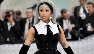 Η Cardi B στέλνει τις προσευχές της στη Δομινικανή Δημοκρατία 
