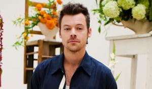 O Harry Styles κυκλοφορεί ένα τολμηρό νέο προϊόν 