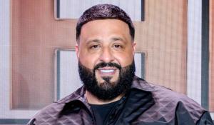 DJ Khaled: Έβαλε να τον κουβαλήσουν για να μη λερώσει τα sneakers του