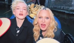 Μαντόνα και Τζούλια Γκάρνερ μαζί στη Βενετία με άρωμα «Like a Virgin»