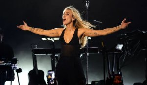 Η Miley Cyrus επέστρεψε στο Hollywood Bowl