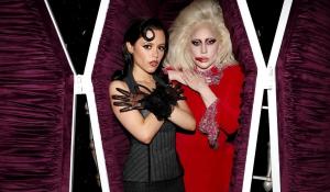 Η Lady Gaga κάνει τη viral χορογραφία της «Wednesday»