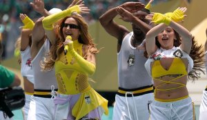 Shakira: Ξεσήκωσε το κοινό στην τελετή έναρξης του μουντιάλ