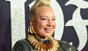 Η Sia μιλάει για τη «απίστευτα υψηλή» διατροφή του διαζυγίου της