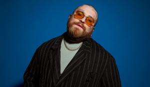 Ο Teddy Swims και ο Luke Combs θα εμφανιστούν στο Madden Bowl της EA Sports