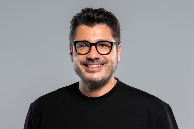 Λάμπρος Κωνσταντάρας