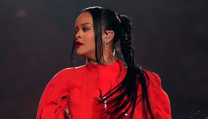 ΑΚΟΜΑ ΕΝΑ YOUTUBE ΡΕΚΟΡ ΓΙΑ ΤΗ RIHANNA