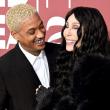 Cher: PDA στιγμές με τον σύντροφό της σε gala στις Κάννες
