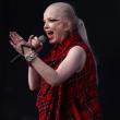 Η Shirley Manson των Garbage απορρίπτει τα ηλικιακά σχόλια: «Θα συνεχίσω να ρυτιδιάζω και να πλαδαρεύω» 