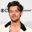 Ο Harry Styles σε διπλό ρόλο στο «Saturday Night Live»