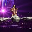 Η Katy Perry παραλίγο να πέσει στη διάρκεια συναυλίας της